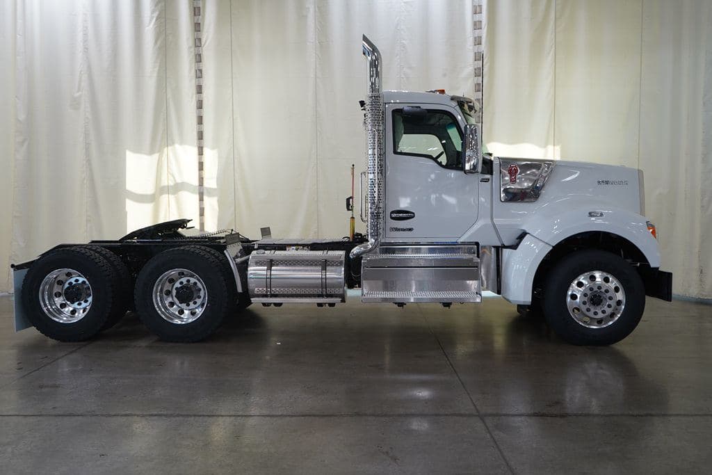 New 2026 KENWORTH W990 image 6