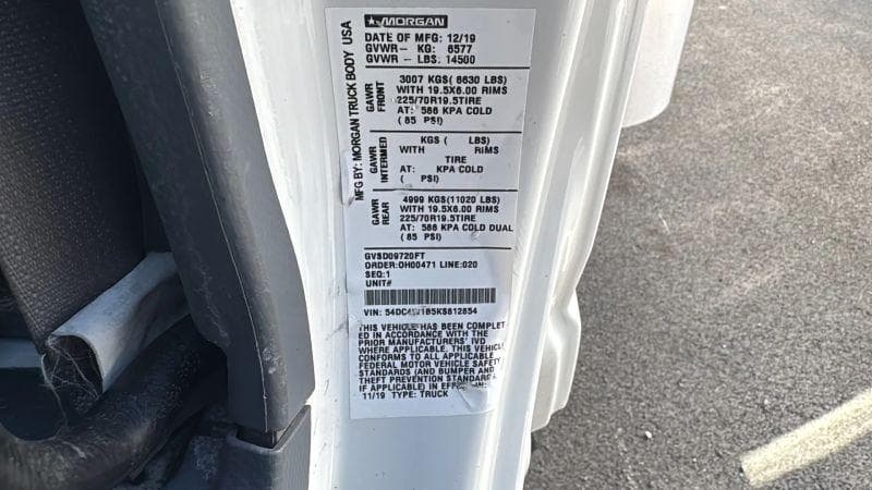 2019 Isuzu NPR image 21