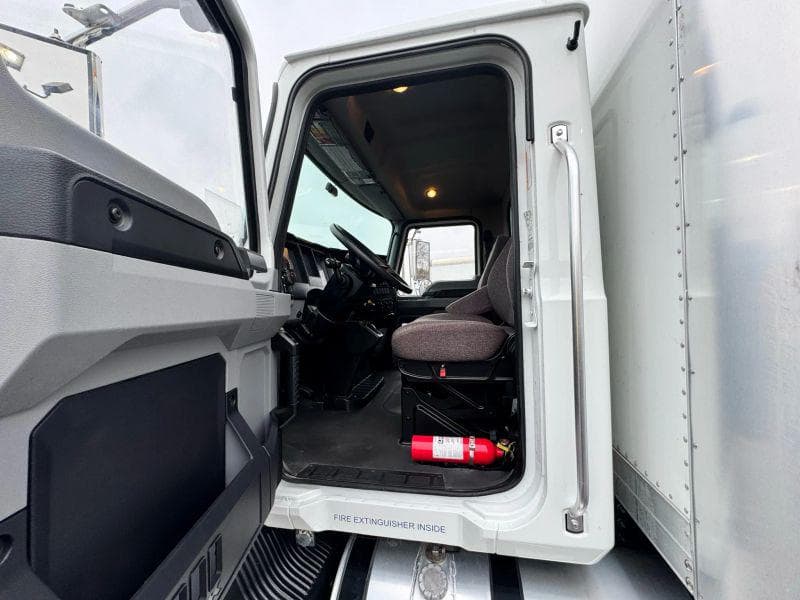 2021 Mack AN64T image 24