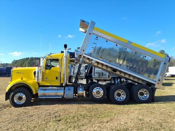 2026 Kenworth W900 image 8