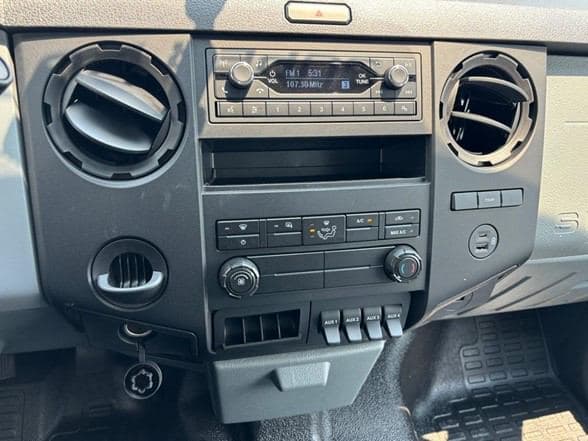 2025 Ford F650 SD image 13