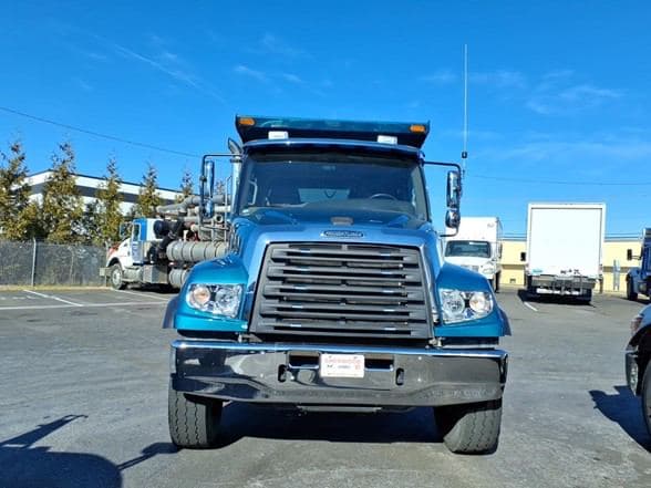 2023 Freightliner 114SD image 7