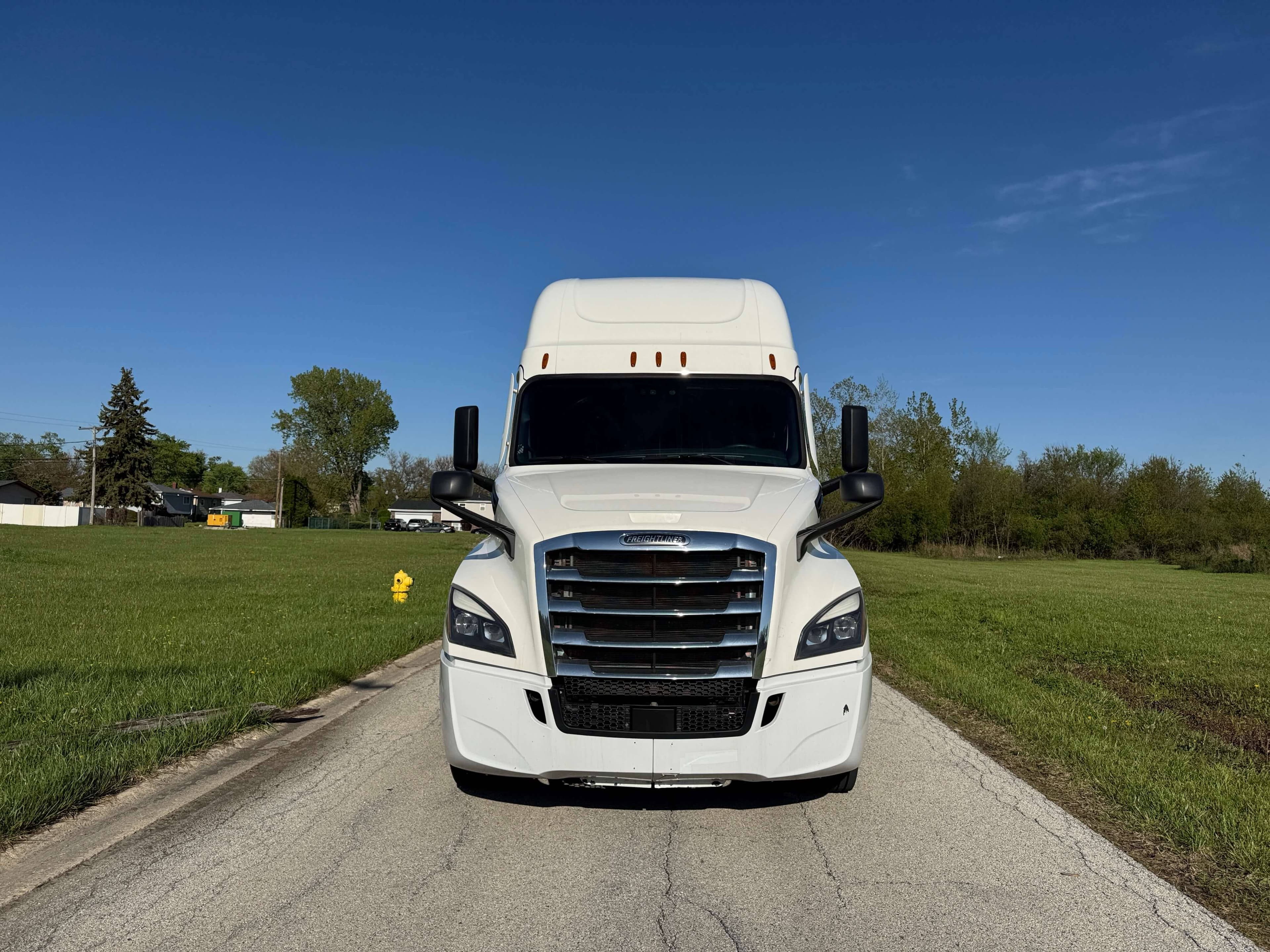 2023 Freightliner Cascadia 126 image 2