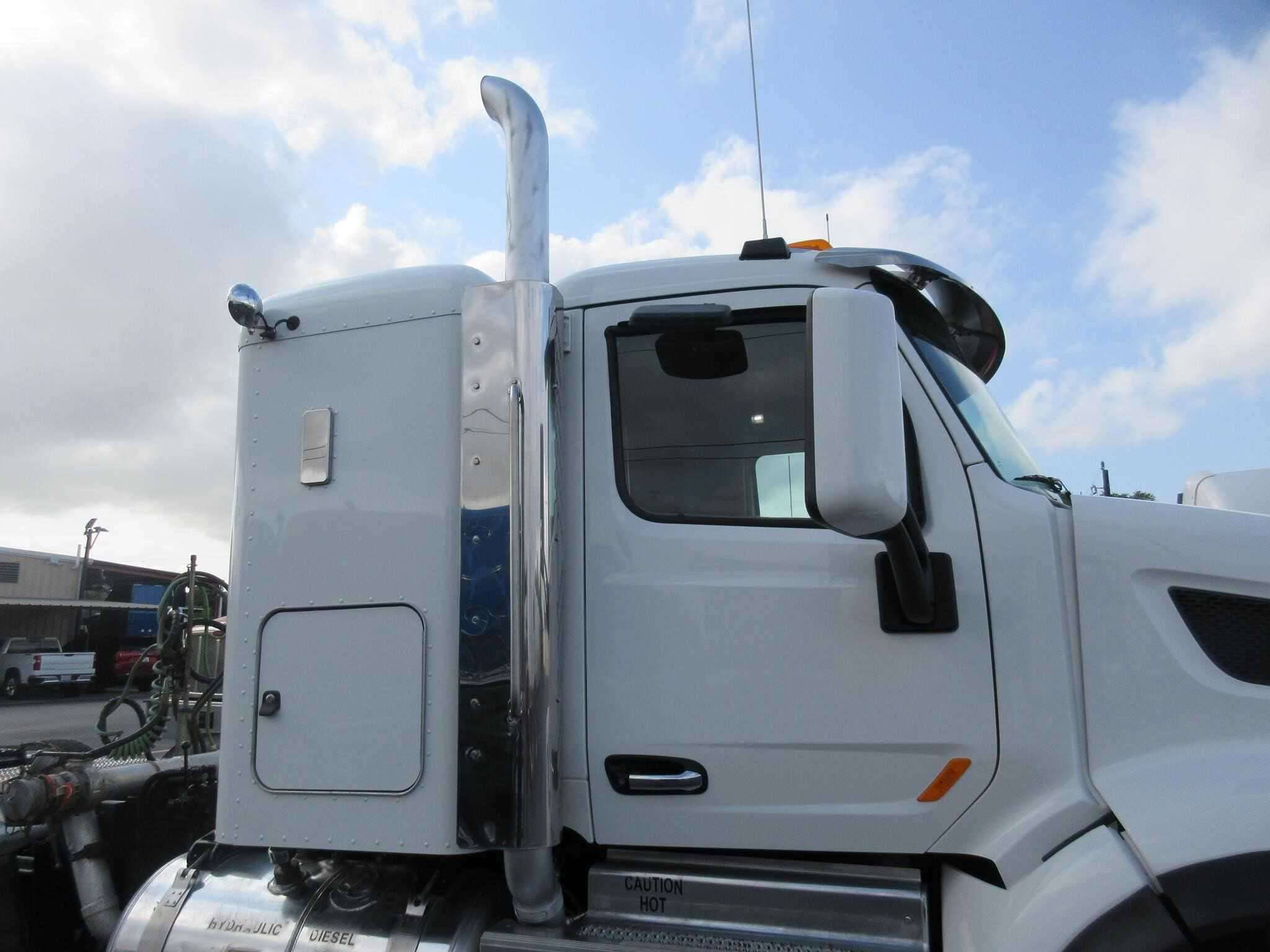 2019 Peterbilt 567 image 13