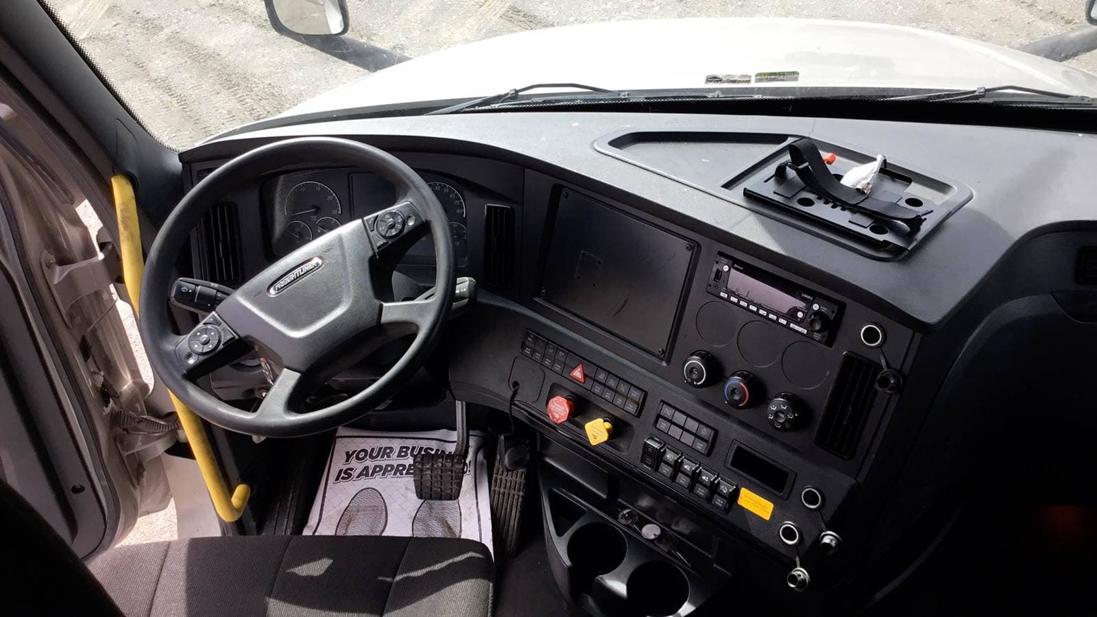 2024 Freightliner Cascadia 126 image 4
