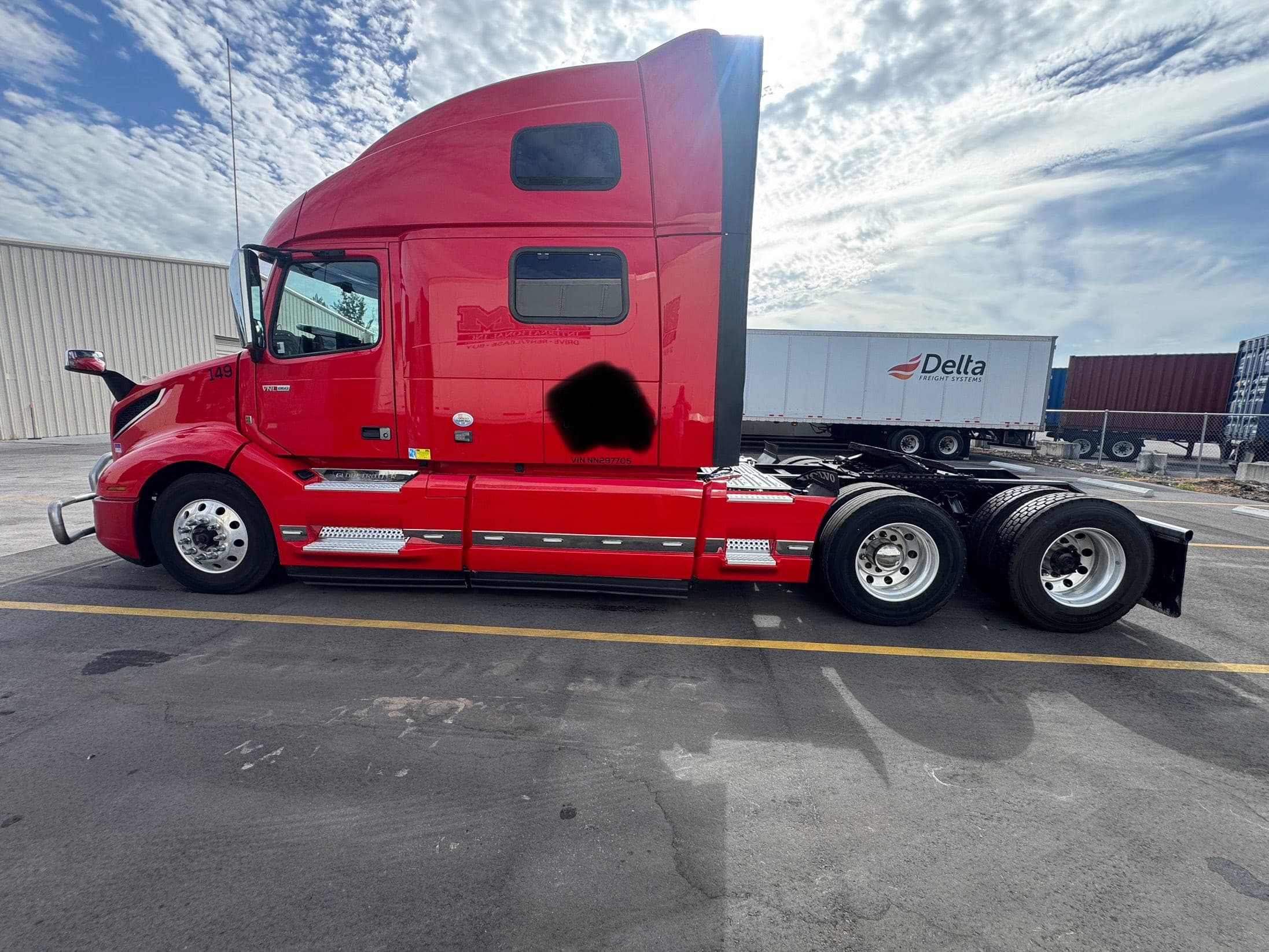 2022 Volvo VNL860 image 7