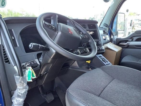 2026 Kenworth T880 image 10