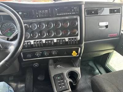1992 Kenworth T800 image 6