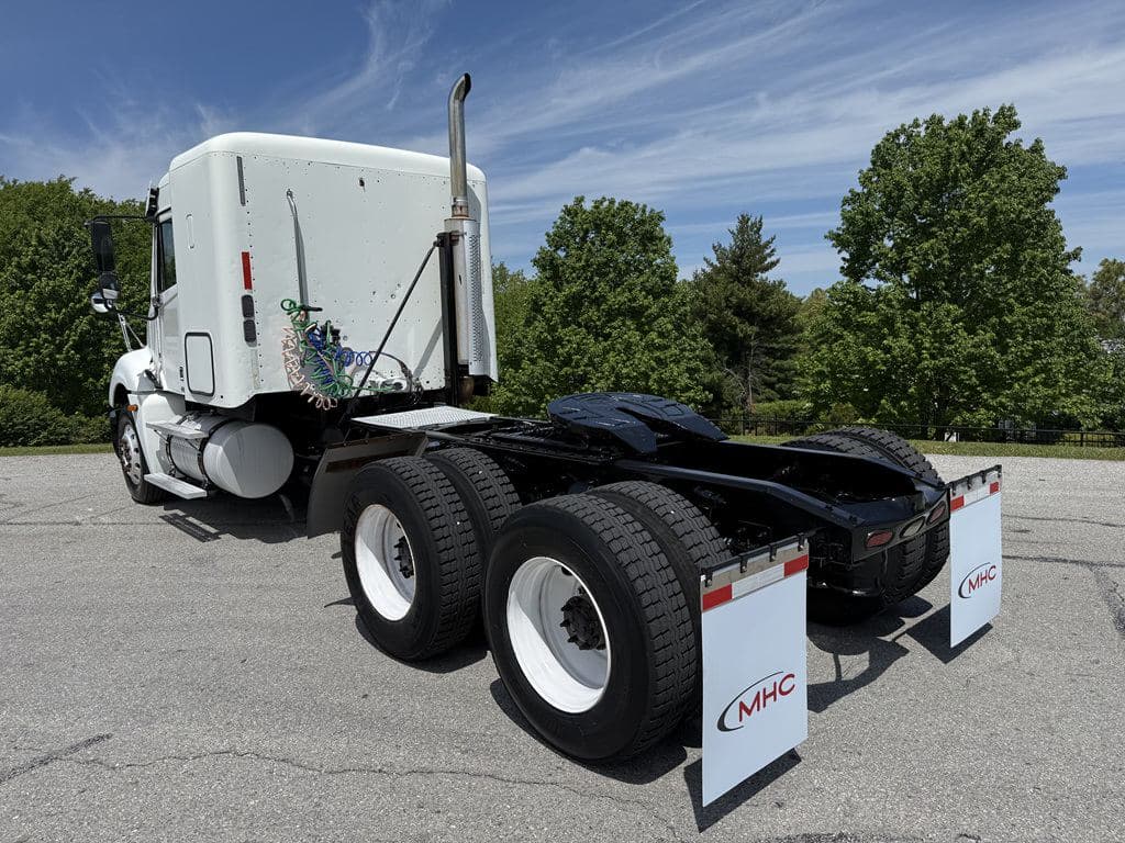 Used 2006 FREIGHTLINER CL120 image 7