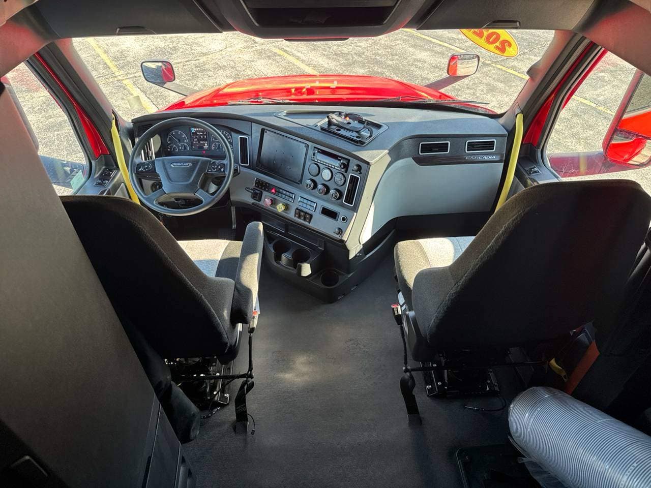 2022 Freightliner Cascadia 126 image 13