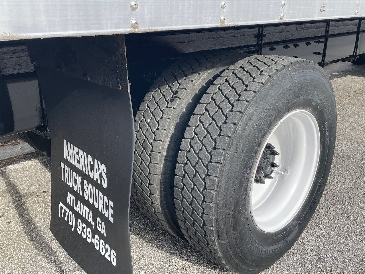 2020 Freightliner M2106 image 17