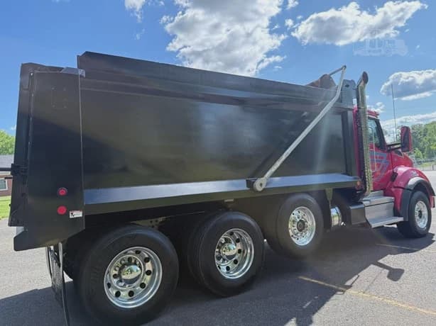 2021 Kenworth T880 image 7