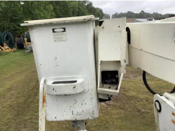 2016 Freightliner M2 106 image 13