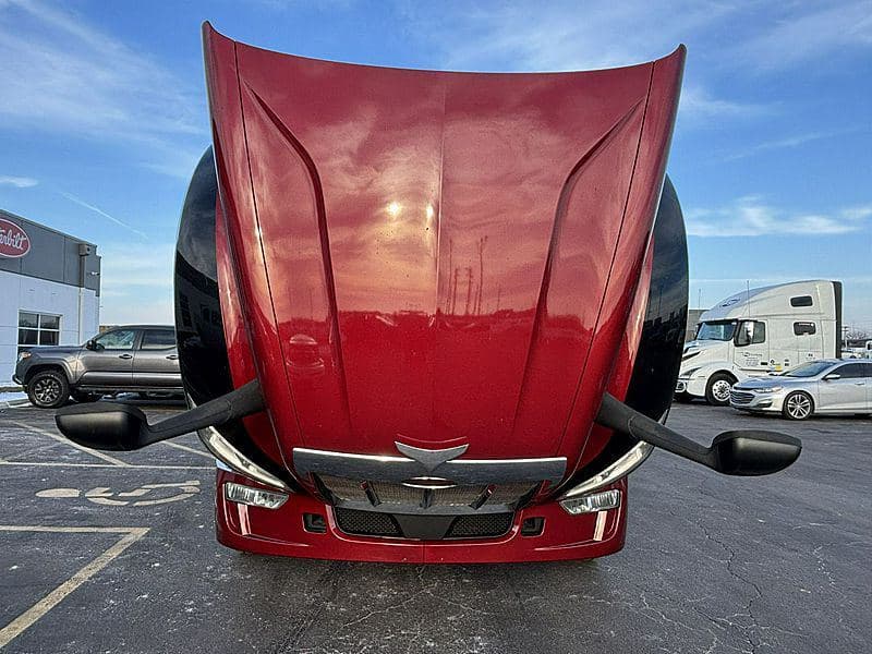 2023 Peterbilt 579 image 8