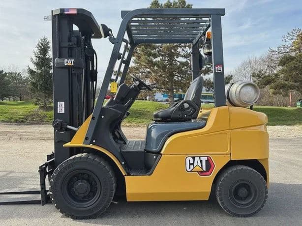 2013 Mitsubishi FG25N image 1