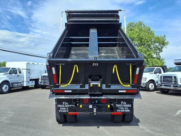 2027 Ford F750 SD image 5