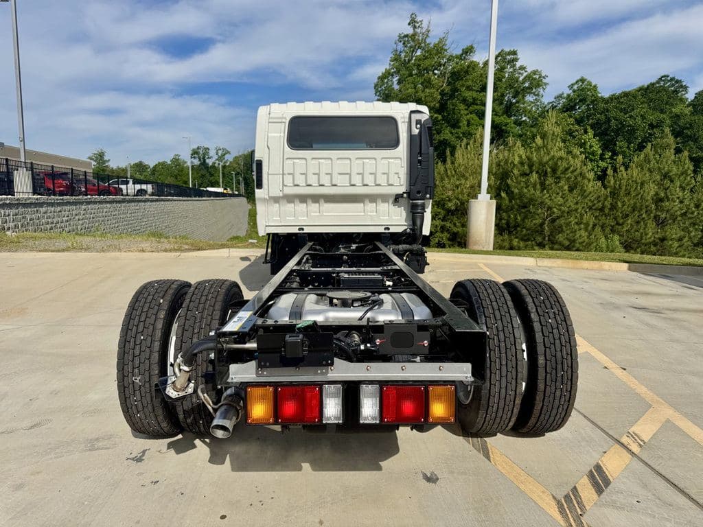 New 2027 ISUZU NPR-HD image 5