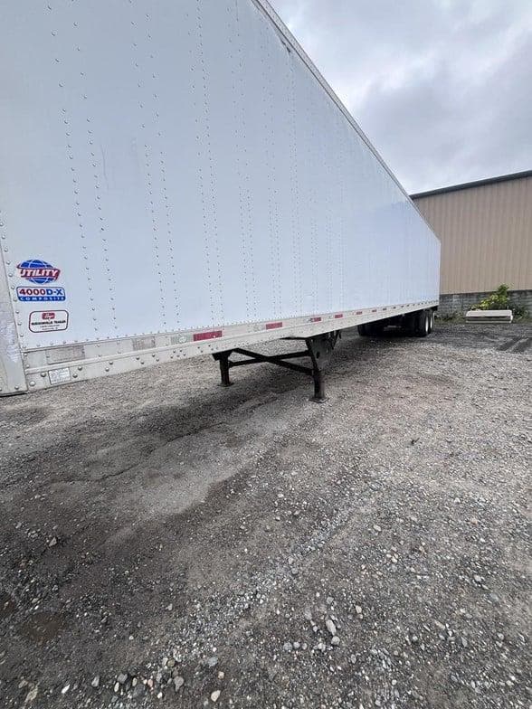 2017 Utility 4000D-X image 5