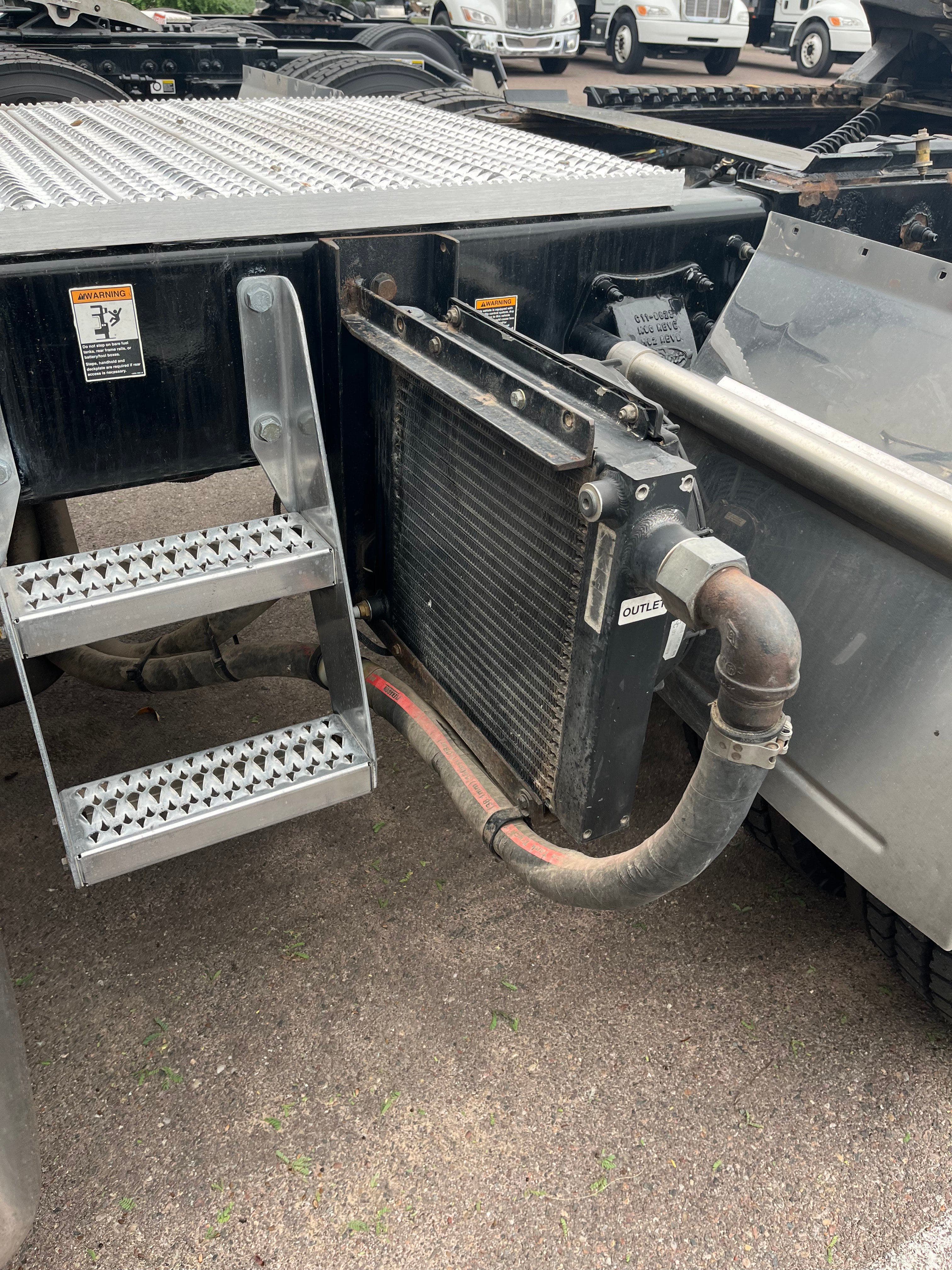 2021 Peterbilt 567 image 11