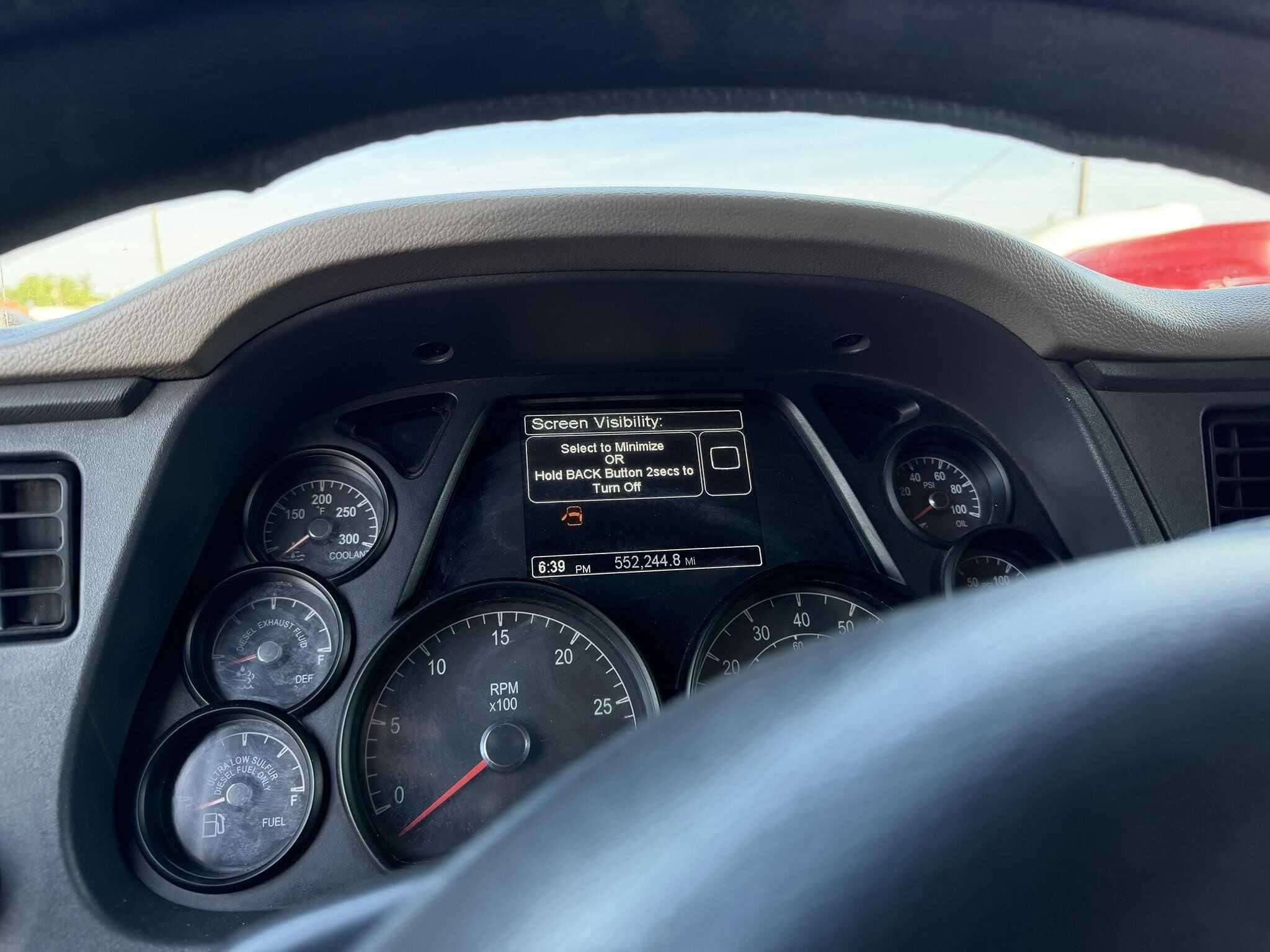 2019 Peterbilt 567 image 8