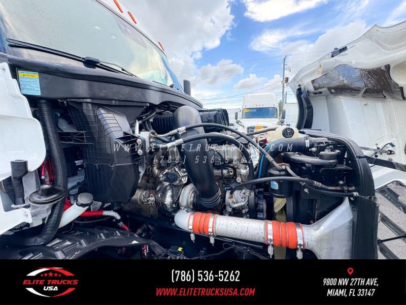 2022 Freightliner Cascadia 126 image 38