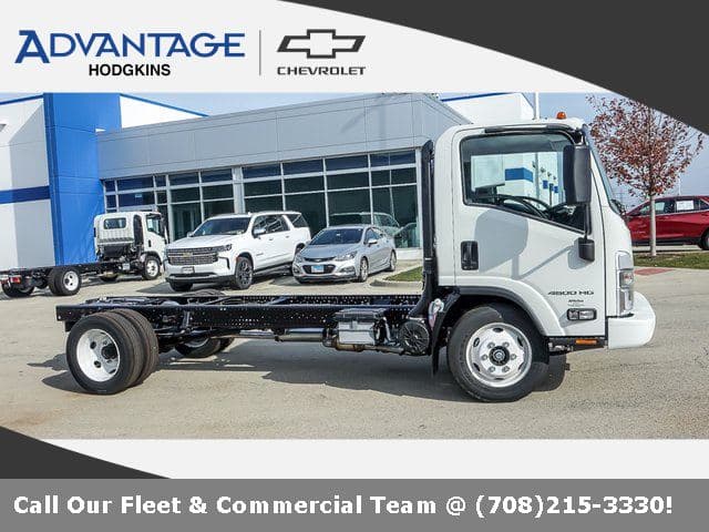 2025 Chevrolet 4500 HG LCF Gas Work Truck 150" Wheelbase Cab Chassis image 2