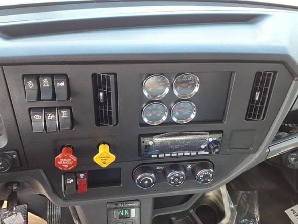 2025 Kenworth D5 image 15