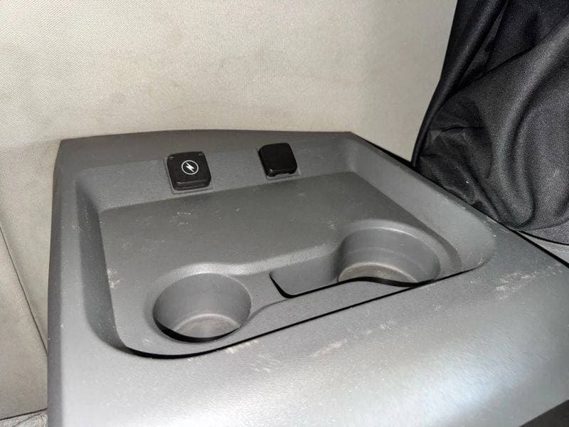 2020 Volvo VNL image 44