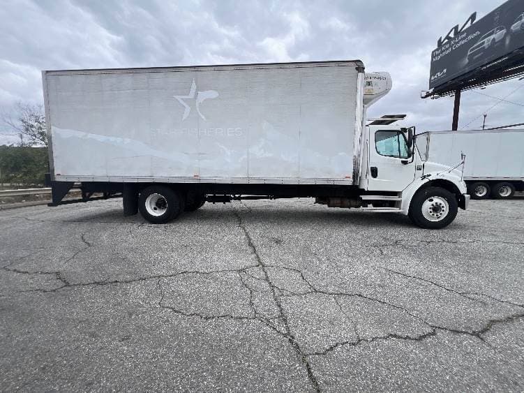 2021 Freightliner M2 image 5