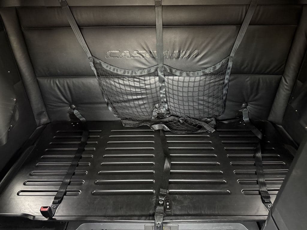 Used 2024 FREIGHTLINER PT126064ST image 22