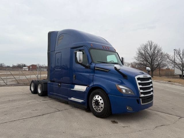 2024 Freightliner Cascadia image 2