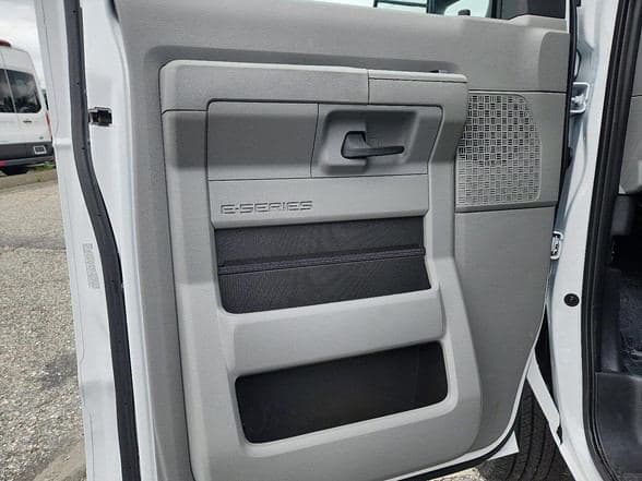 2025 Ford E350 SD image 6