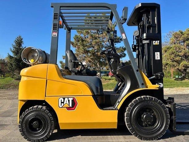 2016 Mitsubishi FG25N image 1