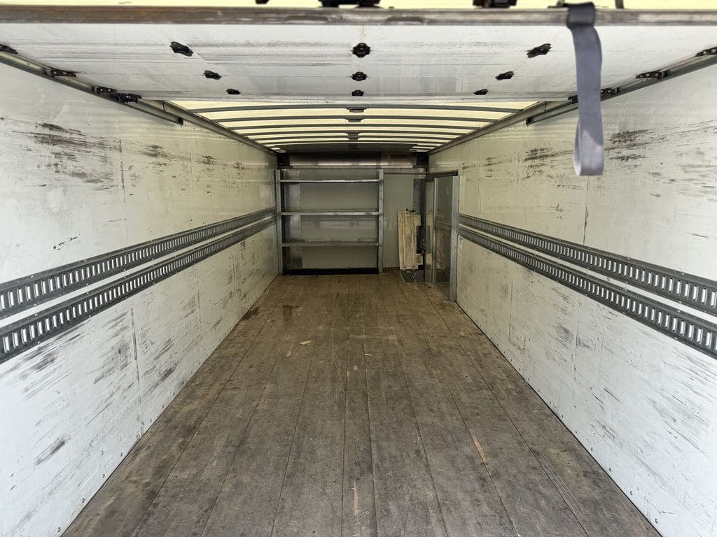 Used 2023 KENWORTH T270 image 21