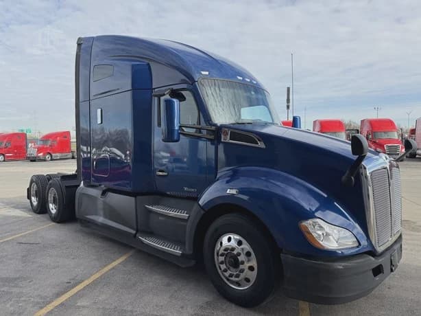 2021 Kenworth T680 image 3