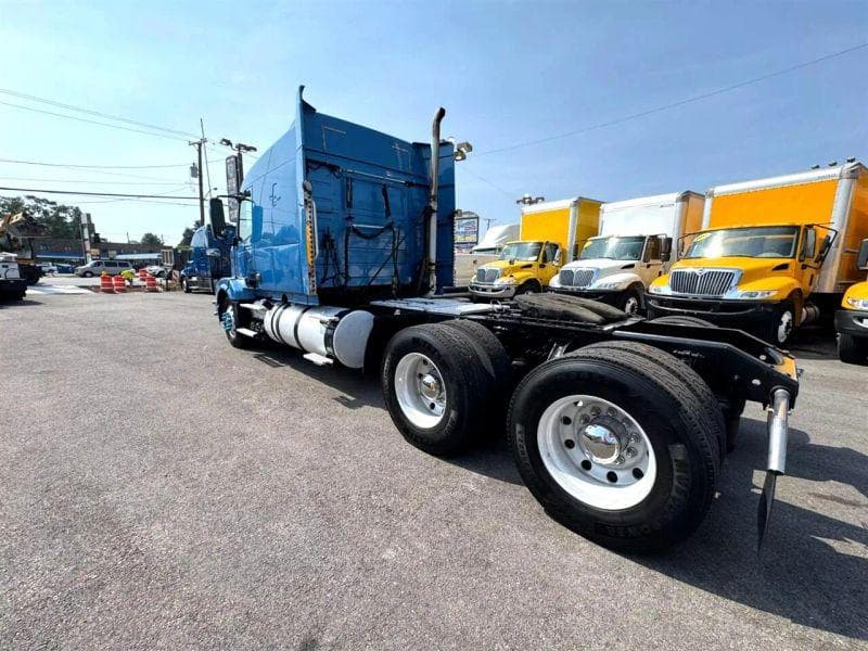 2012 Volvo VNL image 50