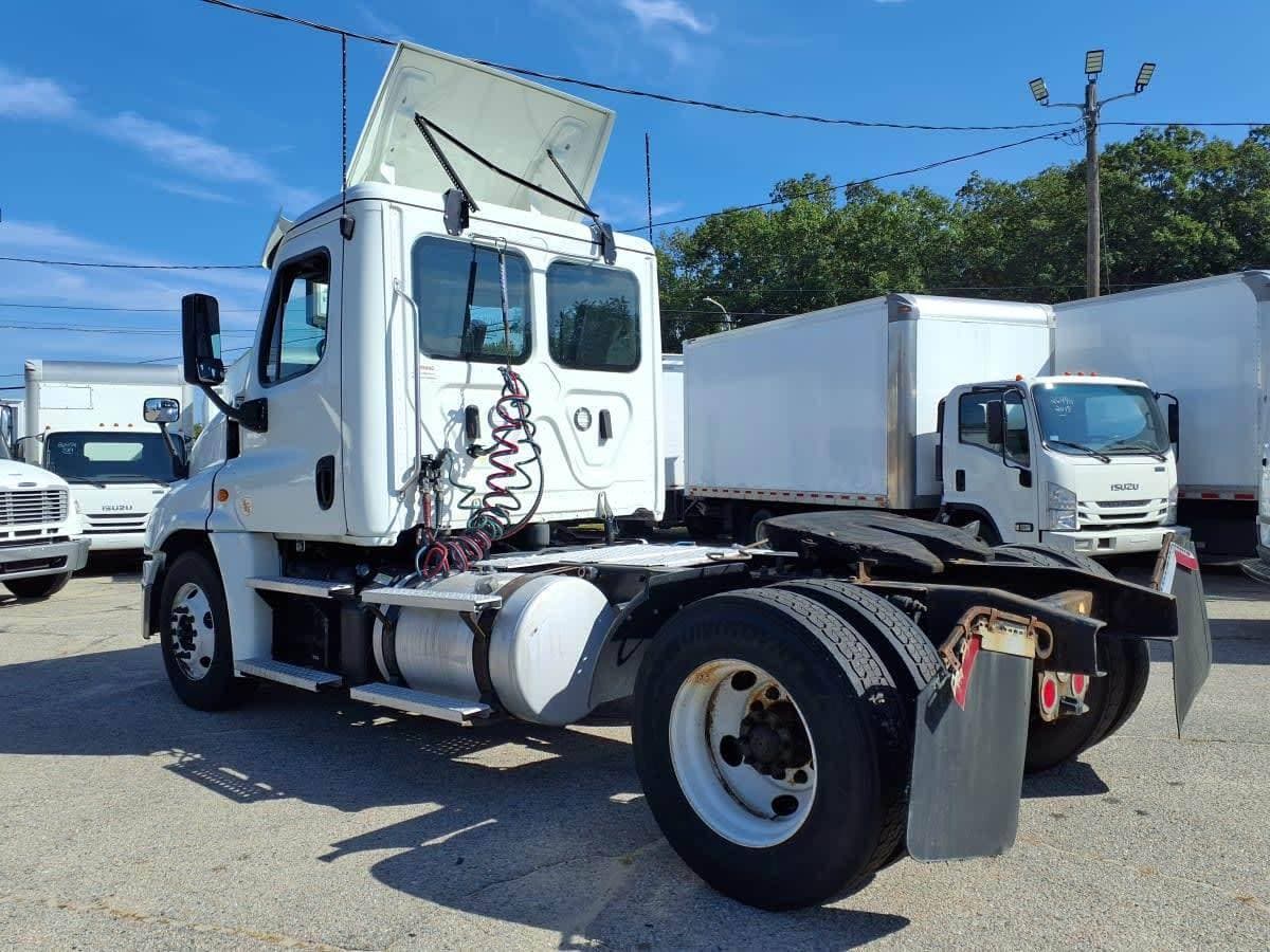 2020 Freightliner Cascadia image 6