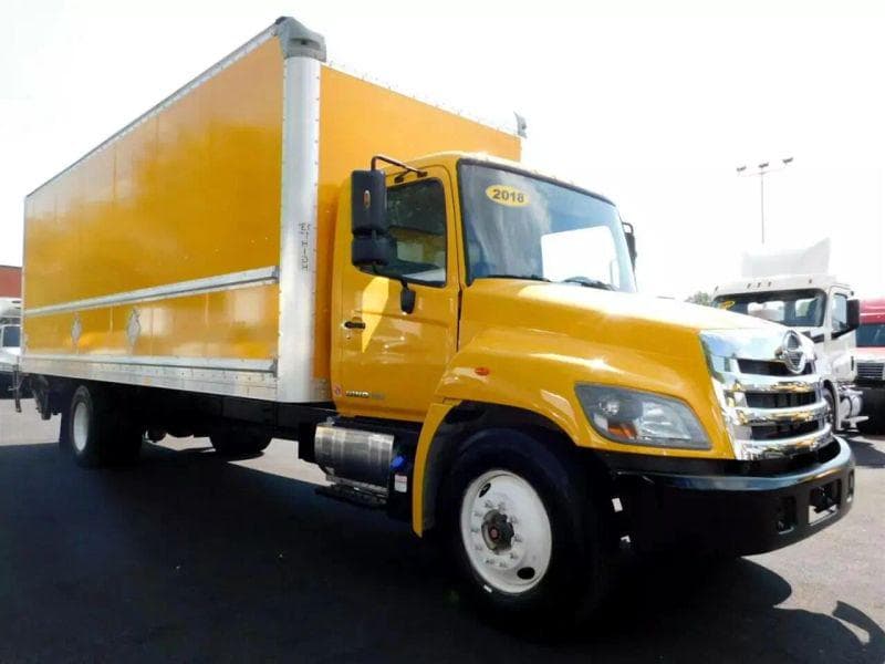 2018 Hino 338 image 7