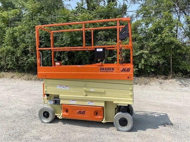 2017 JLG 2632ES image 11