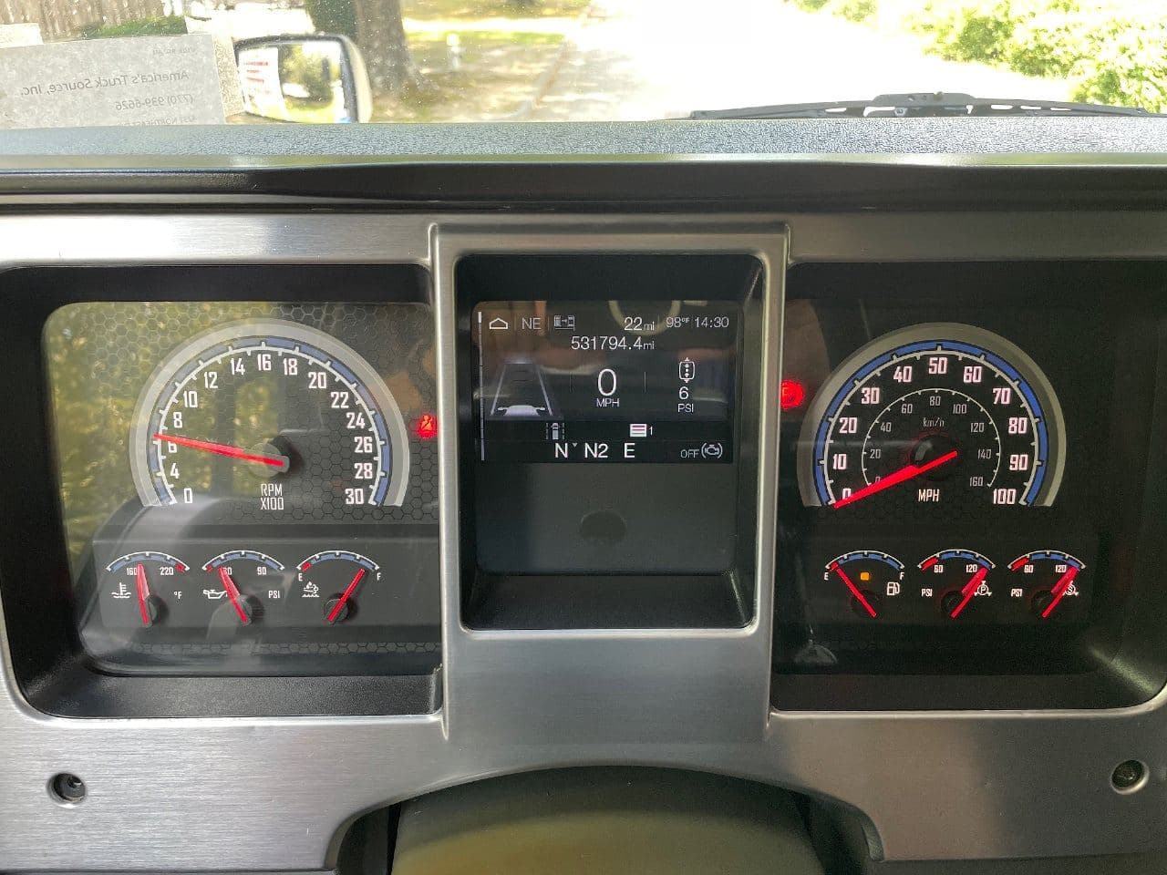 2019 Mack Anthem image 20