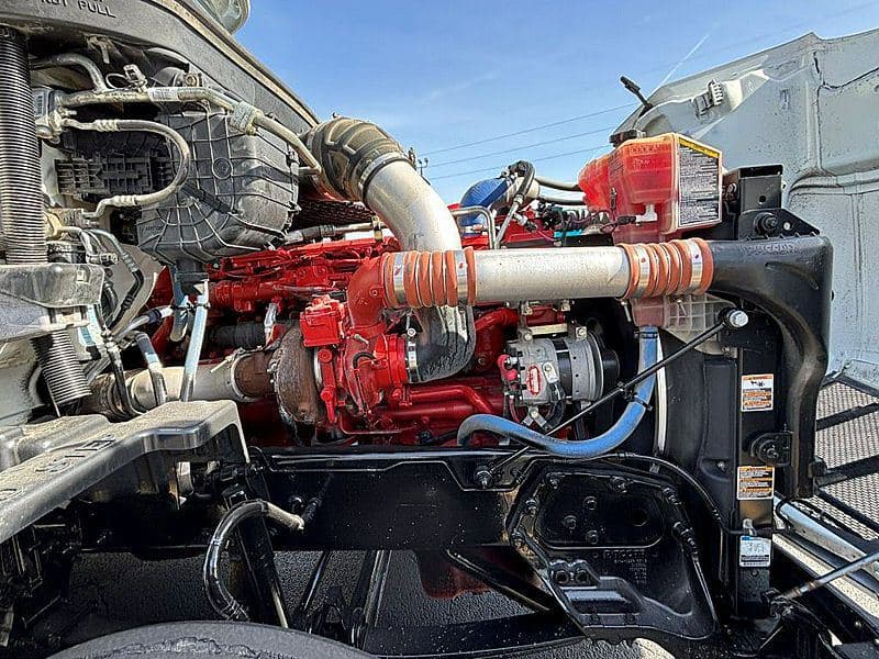 2021 Peterbilt 579 image 7