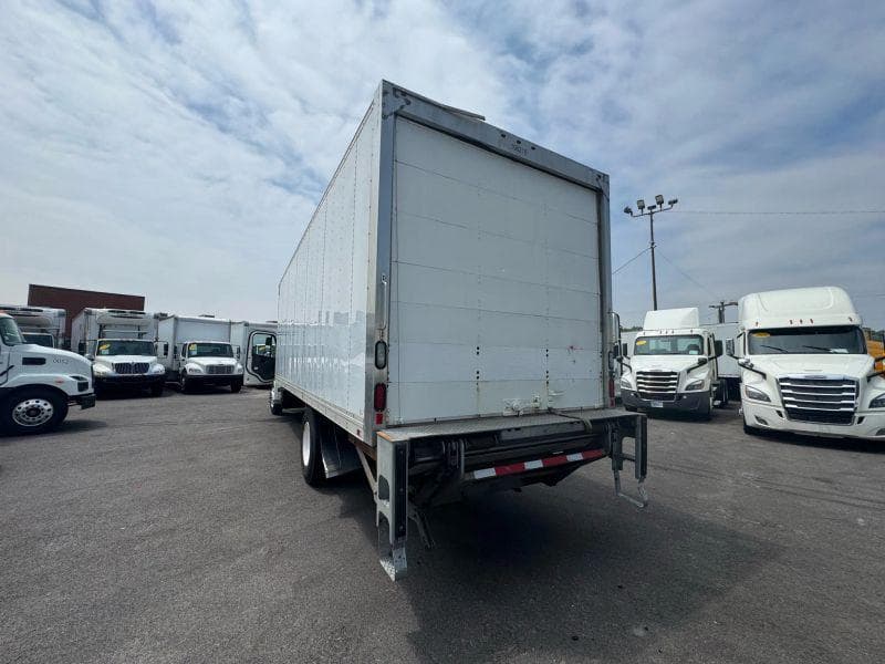 2018 Freightliner Cascadia 125 image 7