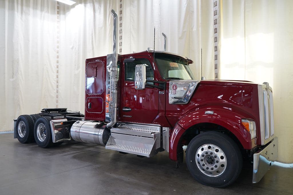 New 2027 KENWORTH W990 image 1
