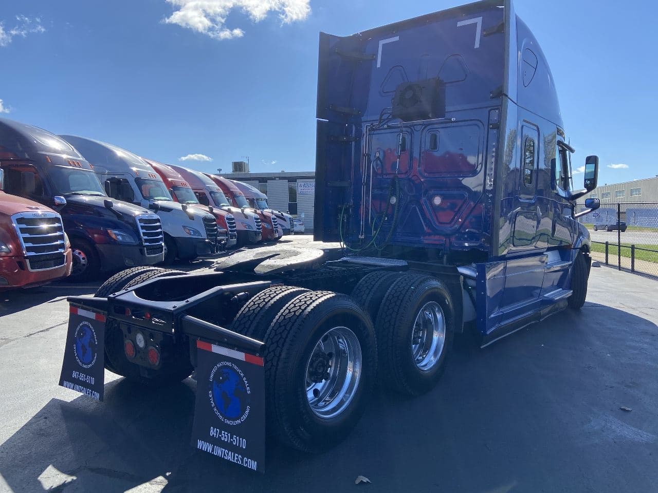 2022 Freightliner Cascadia image 5