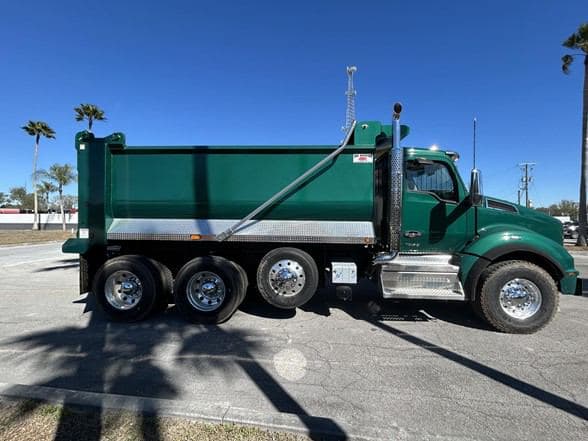 2026 Kenworth T880 image 6