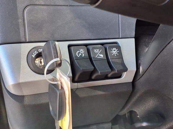 2025 Kenworth T880 image 26