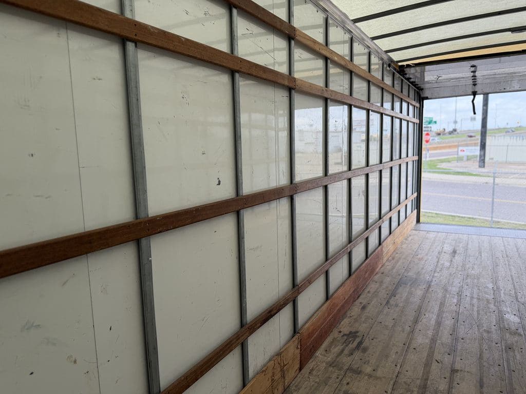 Used 2021 INTERNATIONAL MV607 image 22