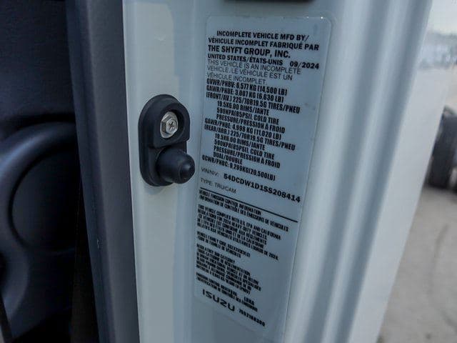 2025 Chevrolet 4500 HG LCF Gas Base image 14