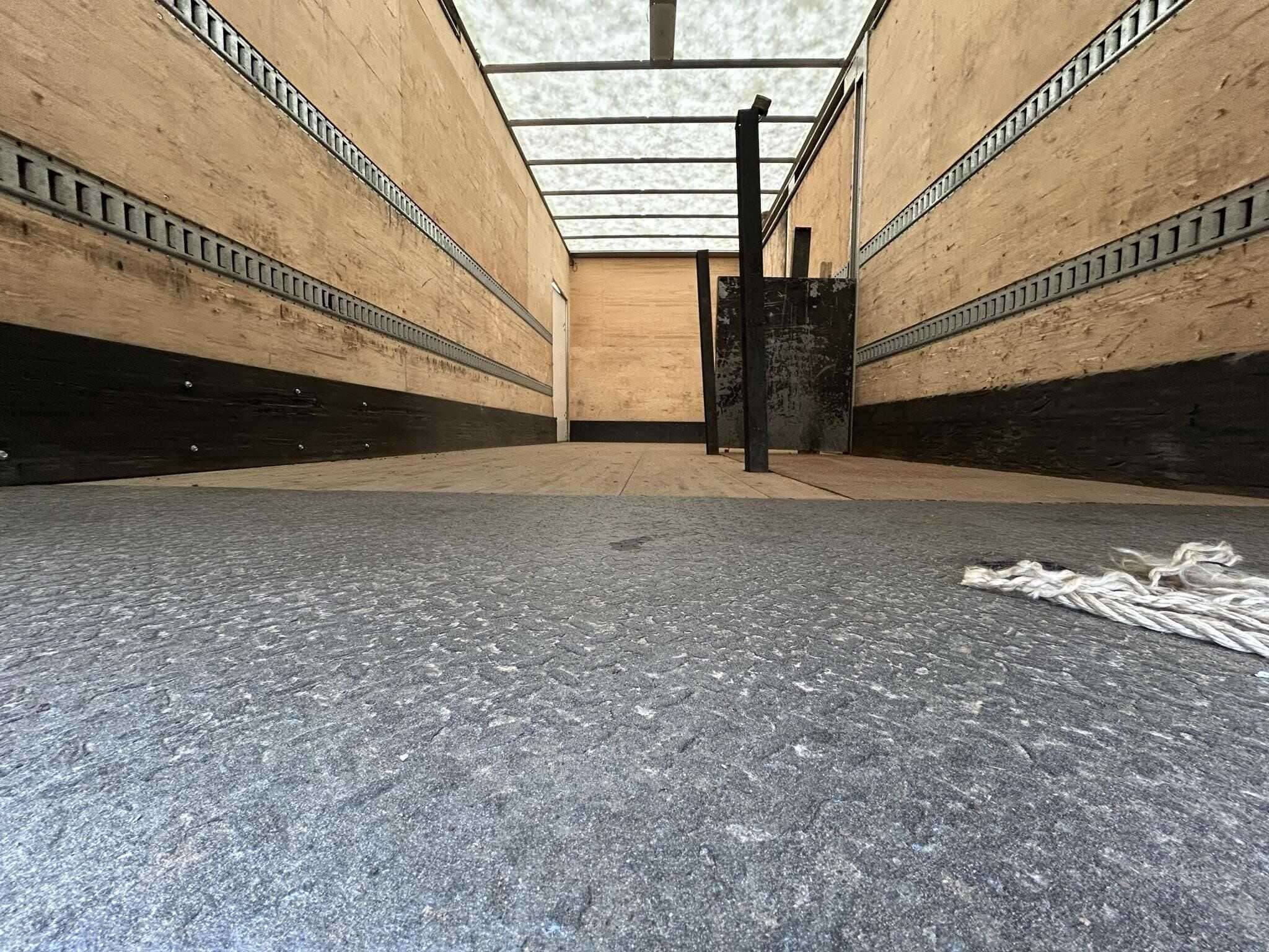 2019 Freightliner M2 image 2