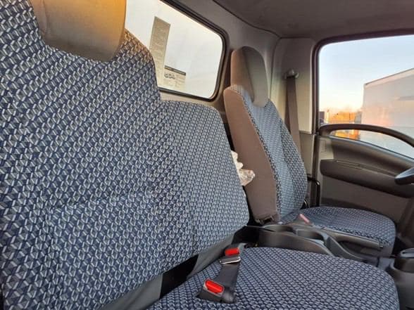 2025 Isuzu NRR image 18